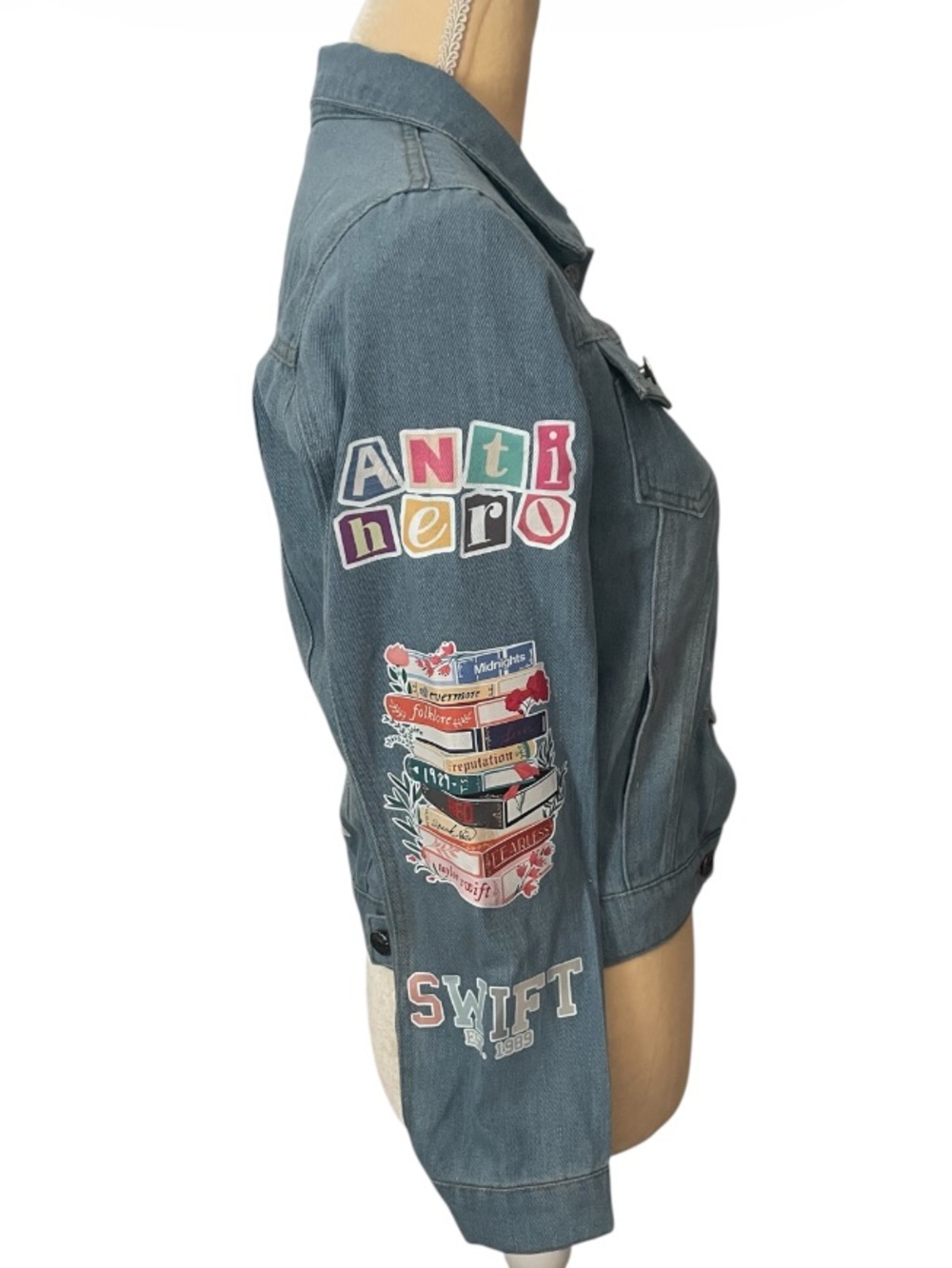 Taylor Swift Denim Jacket NWT Patches Graphic Blue Size L Swiftie - Picture 4 of 7
